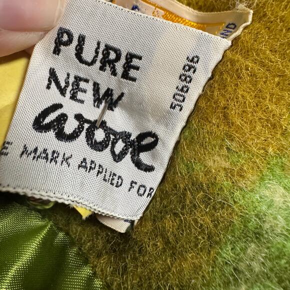 Vintage Merrywear Plaid Thick Wool Cape Coat Womens Button Down Made In Ireland - Picture 9 of 9